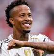  Foto: Divulgação - Legenda: Éder Militão comemora o gol marcado na vitória sobre o Espanyol / Jogada10