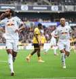 - Dan Istitene/Getty Images - Legenda: Calvert-Lewin comemora o primeiro gol do Leeds United  Foto: Jogada10