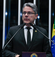 O senador Alessandro Vieira (MDB-SE), relator da PEC da Blindagem  Foto: Jefferson Rudy/Agência Senado