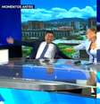 Yari Martínez perdeu o equilíbrio e acabou de pernas para o ar ao vivo em telejornal  Foto: Reprodução