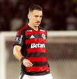 Clássico dos Milhões termina novamente empatado pelo Brasileirão -  Foto: Gilvan de Souza/CRF - Legenda: Léo Ortiz indica pontos falhos do Flamengo em empate com Vasco / Jogada10