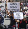 Protesto de imigrantes junto à Assembleia da República em Lisboa, Portugal, a 17 de Setembro de 2025.  Foto: LUSA - MANUEL DE ALMEIDA / RFI