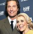 Matthew McConaughey e sua mãe  Foto: Getty Images