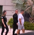 Policiais estiveram no imóvel do Pastor Henrique Santini, apontado como líder do esquema  Foto: Reprodução/TV Globo