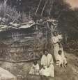 Morro da Babilônia nos anos 1920, quando a vida na favela tinha as marcas da precariedade e das pessoas que vemos hoje em dia.  Foto: Reprodução