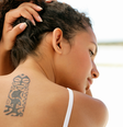Diversos pesquisadores se concentraram em analisar a possível relação entre tatuagens e o surgimento da enfermidade  Foto: Photo Images/Goodshoot / Bons Fluidos