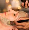 Esfoliar ou não a pele? Prática pode não ser inofensiva! Especialista revela opções de como renovar o tecido cutâneo.  Foto: Shutterstock / Purepeople