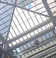 O homem de 48 anos ficou pendurado até que a corda se rompeu  Foto: Reprodução