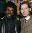 Seu Jorge e Wes Anderson em 2004  Foto: Evan Agostini/Getty Images / Rolling Stone Brasil