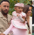 Basiquinho? Ele nem sabe o que é isso! Neymar ostenta look de R$ 14 mil em festa milionária da filha Mavie.  Foto: Reprodução, Instagram / Purepeople