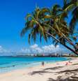 Praia de Pajuçara, em Maceió, dica imperdível para quem quer passar o Réveillon no Nordeste.  Foto: Wesley Menegari | Prefeitura de Maceió / Viajar Melhor