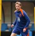 Foto: Divulgação / Ons Oranje - Legenda: Frenkie De Jong durante treinamento da seleção holandesa / Jogada10