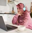 Filmes e séries podem ajudar a estudar para o Enem e demais vestibulares  Foto: Ground Picture | Shutterstock / Portal EdiCase