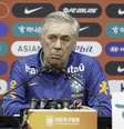  Foto: Rafael Ribeiro/CBF - Legenda: Ancelotti durante a coletiva de imprensa na Coreia do Sul / Jogada10