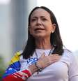 A líder da oposição María Corina Machado ao gesticular durante um protesto antigovernamental em 9 de janeiro de 2025 em Caracas, Venezuela.  Foto: Jesus Vargas/Getty Images