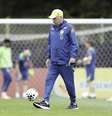 Carlo Ancelotti durante treino da Seleção Brasileira  Foto: Rafael Ribeiro/CBF