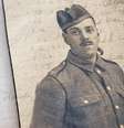 Uma pequena e dedicada equipe identificou dois soldados escoceses que morreram na frente de batalha mais de um século atrás, no norte da França  Foto: BBC News Brasil