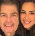 Um mês após a alta, Faustão leva a filha, Lara Silva, ao altar em casamento intimista  Foto: Reprodução / Contigo