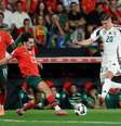  Foto: Carlos Rodrigues/Getty Images - Legenda: Cristiano Ronaldo faz dois, mas Portugal tropeça e perde classificação antecipada / Jogada10