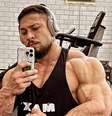 Dieta de Ramon Dino: fisiculturista comia 1,1 kg de arroz e 1 kg de carne por dia para ter corpo impecável no Mr. Olympia 2025.  Foto: Reprodução/Instagram, @ramondinopro / Purepeople