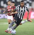  Foto: Vitor Silva/Botafogo - Legenda: Marlon Freitas pediu união em momento crítico da temporada do Botafogo / Jogada10