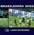  Foto: Reprodução - Legenda: Raphael Claus marcou pênalti para o Bragantino após conferir o lance no VAR / Jogada10