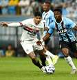Grêmio enfrenta o São Paulo em Porto Alegre  Foto: Pedro H. Tesch / Getty Images