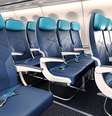 Segundo a companhia, 50% ds clientes disseram que concordariam em abrir mão da reclinação em troca de mais espaço pessoal  Foto: Divulgação: WestJet
