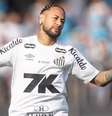Neymar é crítico do gramado sintético  Foto: Daniel Teixeira/Estadão / Estadão