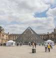 O Louvre é o museu mais visitado do mundo, tendo recebido quase 9 milhões de visitantes em 2024  Foto: DW / Deutsche Welle