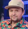 David Castilho fez parte do elenco de 'A Praça é Nossa', no SBT, e apresenta o podcast de entrevista com famosos 'Ponto de Ironia'  Foto: Reprodução/@dvd.castilho