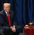 O presidente americano, Donald Trump (à esquerda), e o presidente Lula se encontraram neste domingo (26), em Kuala Lumpur, na Malásia, à margem da cúpula da Associação das Nações do Sudeste Asiático (Asean)  Foto: © AFP - ANDREW CABALLERO-REYNOLDS / RFI