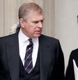Príncipe Andrew faz uma importante promessa a Rei Charles III após renunciar aos títulos reais; motivo envolve Príncipe Harry.  Foto: Getty Images / Purepeople