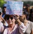 Uma marcha silenciosa foi realizada em 5 de outubro de 2024, em Mazan, em apoio a Gisèle Pelicot e contra a cultura do estupro na França e no mundo.  Foto: © Manon Cruz / Reuters / RFI