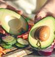 Conheça os benefícios de comer abacate todos os dias  Foto: Freepik