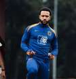 Memphis Depay, do Corinthians, é citado em polêmica com influenciadora que afirma estar grávida do jogador.  Foto: Famosos e Celebridades