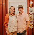 Luciana e Ithamar Kirchner eram apenas namorados quando começaram a vender pipocas  Foto: Divulgação