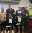 Ancelotti assiste à partida entre Vasco e São Paulo antes de convocação  Foto: Reprodução/X @CBF_Futebol