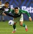  Foto: Cesar Greco/Palmeiras - Legenda: Vitor Roque marcou os dois gols da vitória alviverde / Jogada10