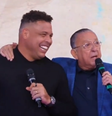 Ao lado de Galvão (à direita), Ronaldo pediu para ser comentarista de futebol no SBT  Foto: Reprodução/SBT