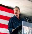 O governador da Califórnia, Gavin Newsom, discursa durante um comício em 8 de novembro de 2025 em Houston, Texas.  Foto: Brandon Bell/Getty Images