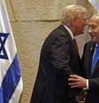 Trump cochicha no ouvido de Netanyahu durante visita a Israel  Foto: ANSA / Ansa - Brasil