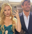 Ex de Dado Dolabella confirma que mãe bateu com vassoura no ator: 'Me jogou no chão'  Foto: Mais Novela