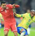  Foto: Divulgação / FTF - Legenda: Wesley sofreu na marcação de Abdi em empate do Brasil com a Tunísia / Jogada10
