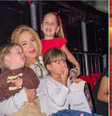 Virgínia diz que filha tem curiosidade sobre relação da mãe com a madrasta, a cantora Ana Castela, que namora com Zé Felipe  Foto: Reprodução/Instagram @virginia e @anacastelacantora