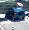 Passarela desaba sobre carro em rodovia no Rio de Janeiro  Foto: Reprodução/BandNews