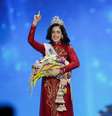 O momento em que Fatima Bosch, do México, é coroada Miss Universo  Foto: REUTERS/Chalinee Thirasupa / BBC News Brasil