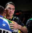 Convocação de vigília por Flávio foi citada por Moraes para determinar prisão preventiva de Bolsonaro  Foto: REUTERS/Mateus Bonomi / BBC News Brasil