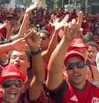 Torcida do Flamengo já tomou as ruas do rua para comemorar a Liberta   Foto: Reprodução/Flamengo/X