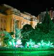 A primeira coisa que chama atenção em uma visita à Praça da Liberdade é o conjunto arquitetônico imponente, inspirado nos jardins franceses e cercado por palmeiras centenárias – Antonio Thomás Koenigkam Oliveira/Wikimedia Commons  Foto: Giro 10